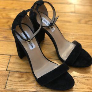Steve Madden - Carrson Suede Heel - Size 7M